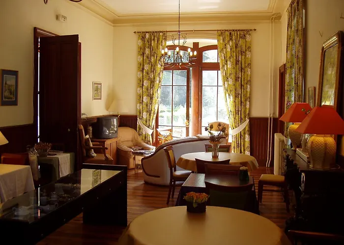 Castel De La Pique ベッド・アンド・ブレックファスト 3*