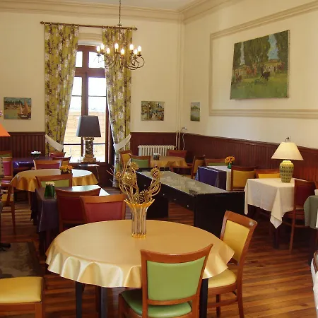 ベッド・アンド・ブレックファスト Castel De La Pique Bagnères-de-Luchon